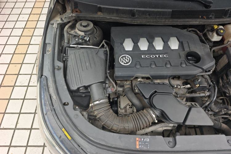 Used Buick LaCrosse 2013 2.4L SIDI Luxury Comfort Edition Engine Bay Right