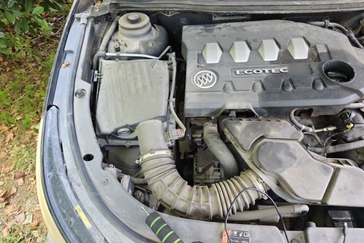 Used Buick LaCrosse 2013 2.0T SIDI Elite Tech Version Engine Bay Right