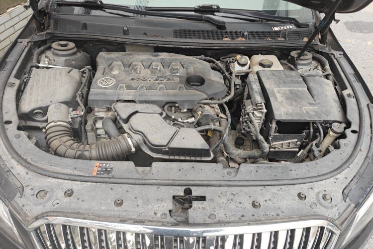 Used Buick LaCrosse 2013 2.4L SIDI Leading Comfort Version Engine Bay
