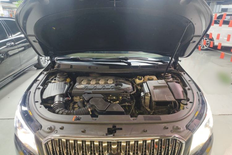 Used Buick LaCrosse 2013 2.4L SIDI Elite Comfort Version Engine Bay