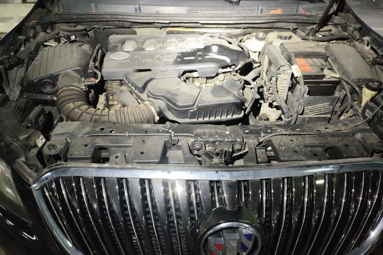 Used Buick LaCrosse 2013 2.4L SIDI Luxury Comfort Edition Engine Bay