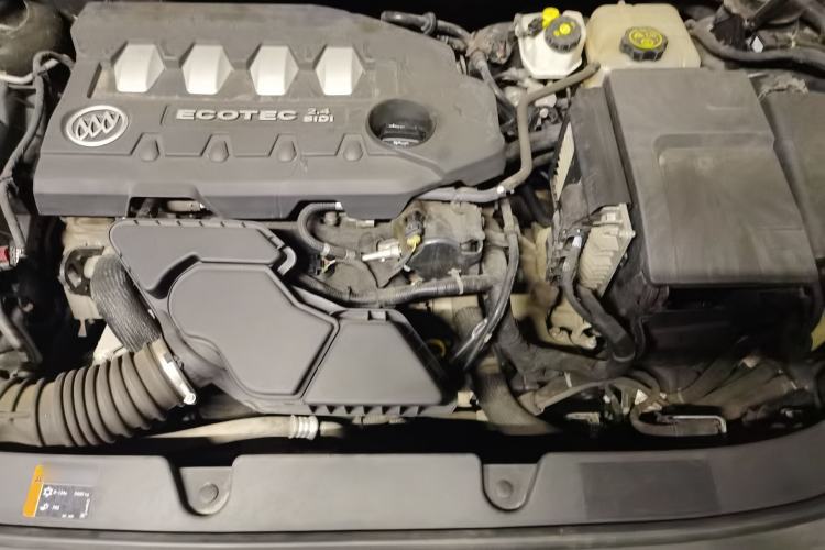 Used Buick LaCrosse 2013 2.4L SIDI Luxury Comfort Edition Engine Bay