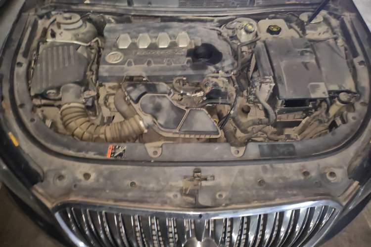 Used Buick LaCrosse 2013 2.4L SIDI Leading Comfort Version Engine Bay