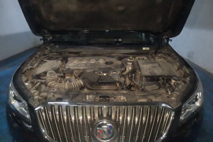 Used Buick LaCrosse 2013 2.4L SIDI Leading Comfort Version Engine Bay