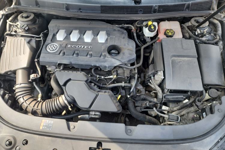 Used Buick LaCrosse 2013 2.4L SIDI Luxury Comfort Edition Engine Bay