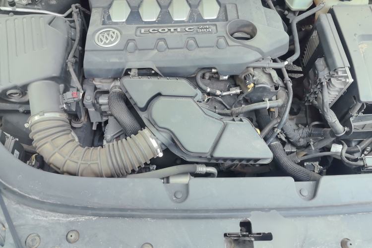 Used Buick LaCrosse 2013 2.4L SIDI Luxury Comfort Edition Engine Bay