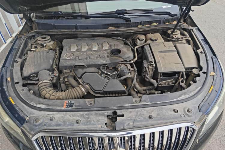 Used Buick LaCrosse 2013 2.4L SIDI Luxury Comfort Edition Engine Bay