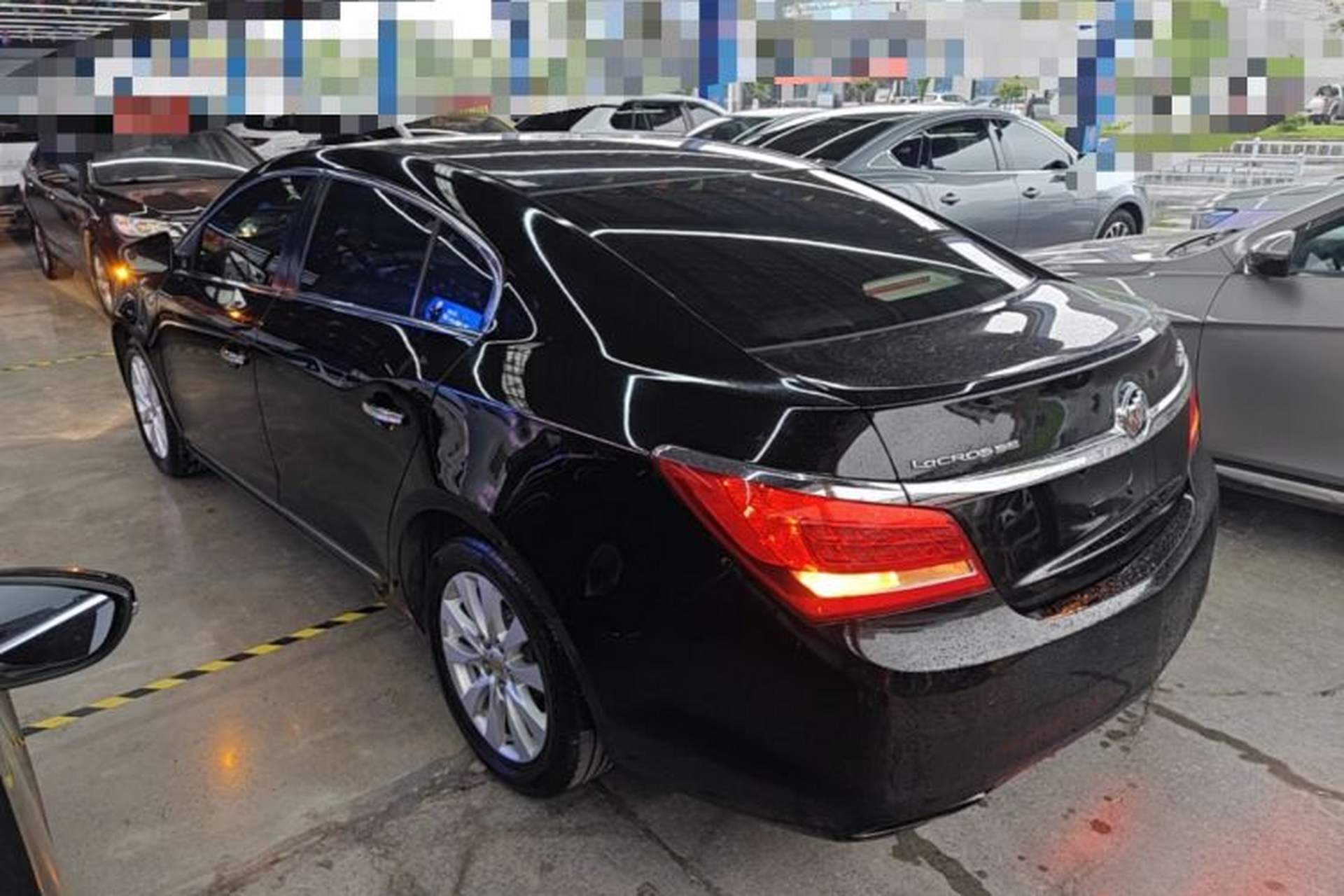 Used Buick LaCrosse 2013 2.4L SIDI Leading Comfort Version Exterior 2