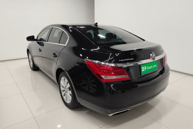 Used Buick LaCrosse 2013 2.4L SIDI Leading Comfort Version Exterior 2