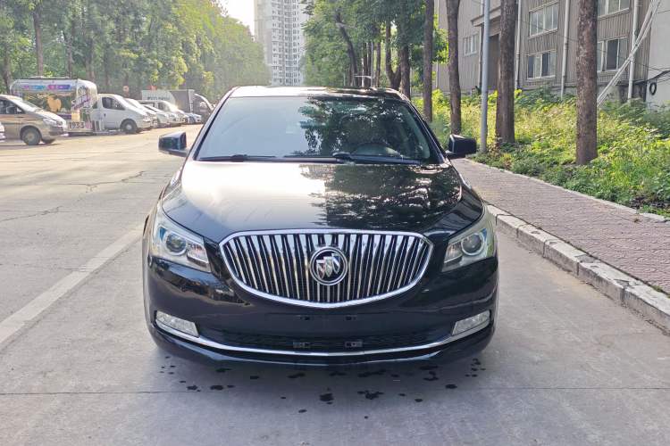 Used Buick LaCrosse 2013 eAssist 2.4L Eco-Friendly Comfort Model Exterior 2