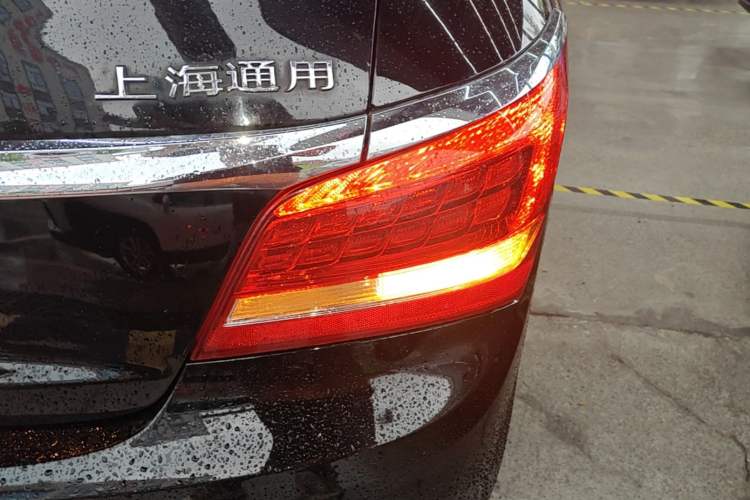 Used Buick LaCrosse 2013 2.4L SIDI Leading Comfort Version Exterior 3