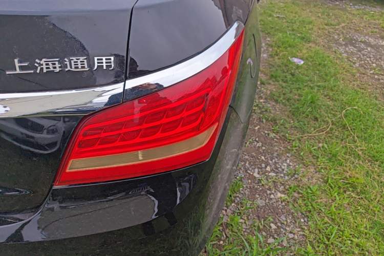 Used Buick LaCrosse 2013 2.4L SIDI Leading Comfort Version Exterior 3