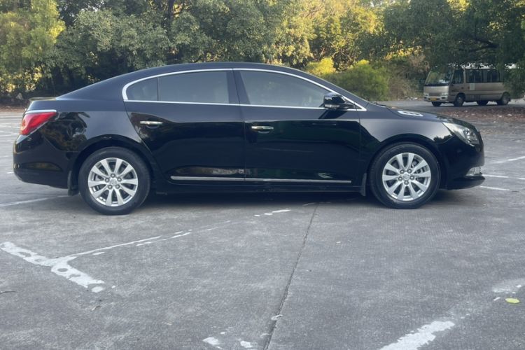 Used Buick LaCrosse 2013 2.4L SIDI Leading Comfort Version Exterior 4