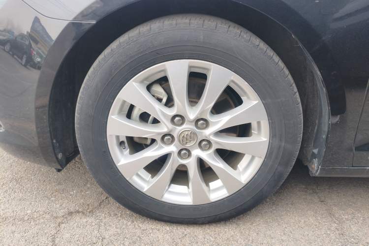 Used Buick LaCrosse 2013 2.4L SIDI Leading Comfort Version Exterior 4