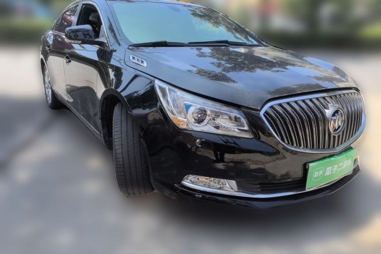 Used Buick LaCrosse 2013 2.4L SIDI Leading Comfort Version Front Right 45 Deg