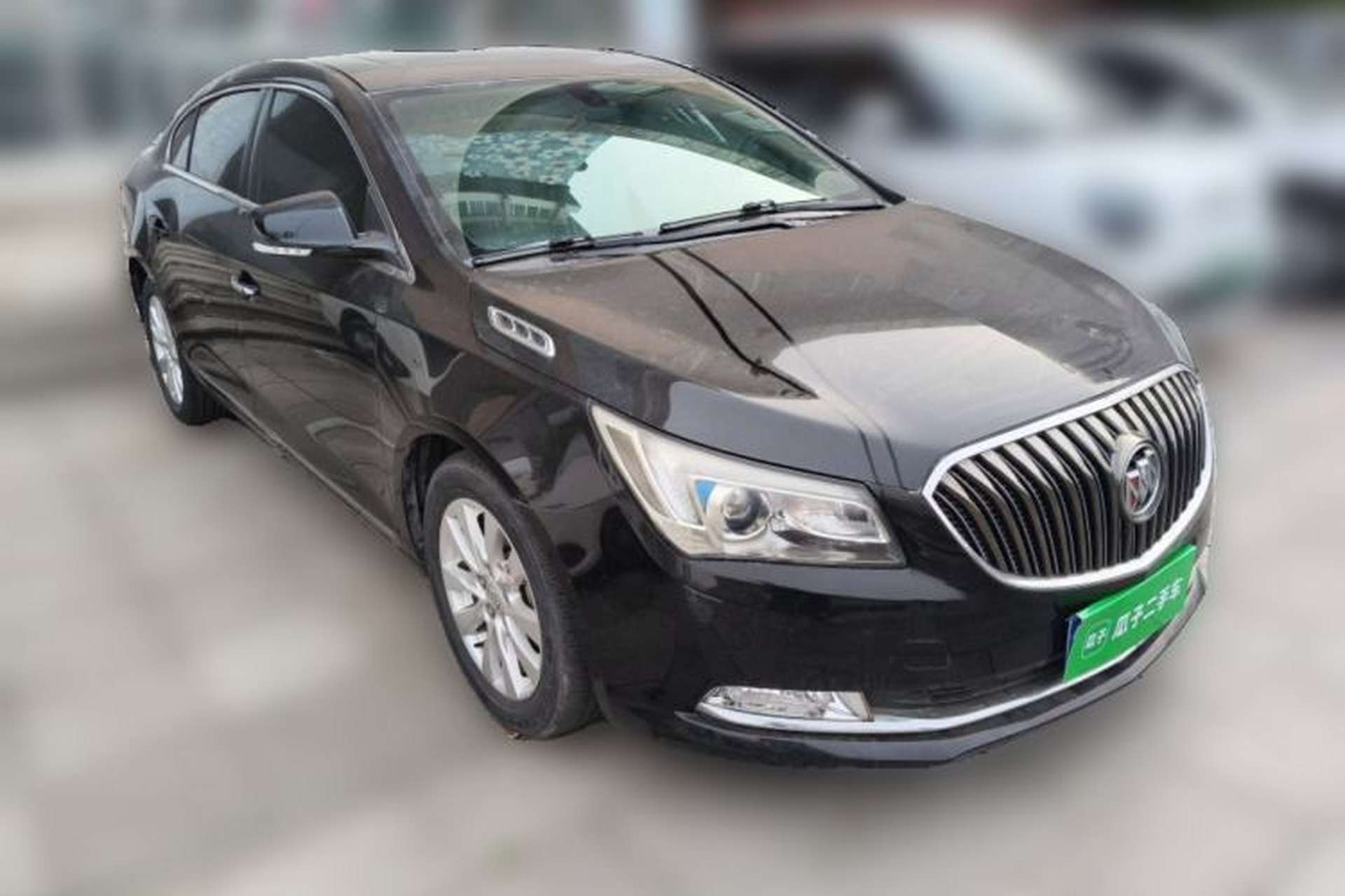 Used Buick LaCrosse 2013 2.4L SIDI Leading Comfort Version Front Right 45 Deg