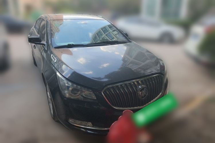 Used Buick LaCrosse 2013 2.4L SIDI Elite Comfort Version Front Right 45 Deg