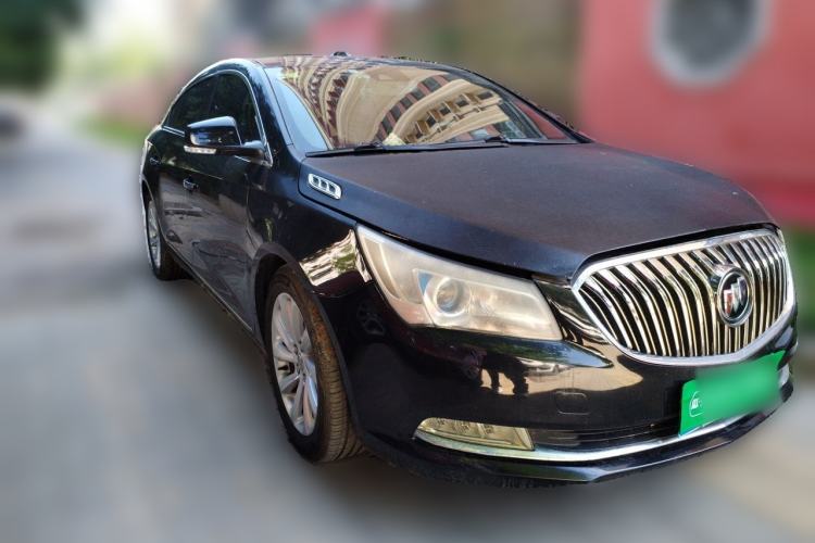 Used Buick LaCrosse 2013 2.0T SIDI Smart Luxury Flagship Edition Front Right 45 Deg