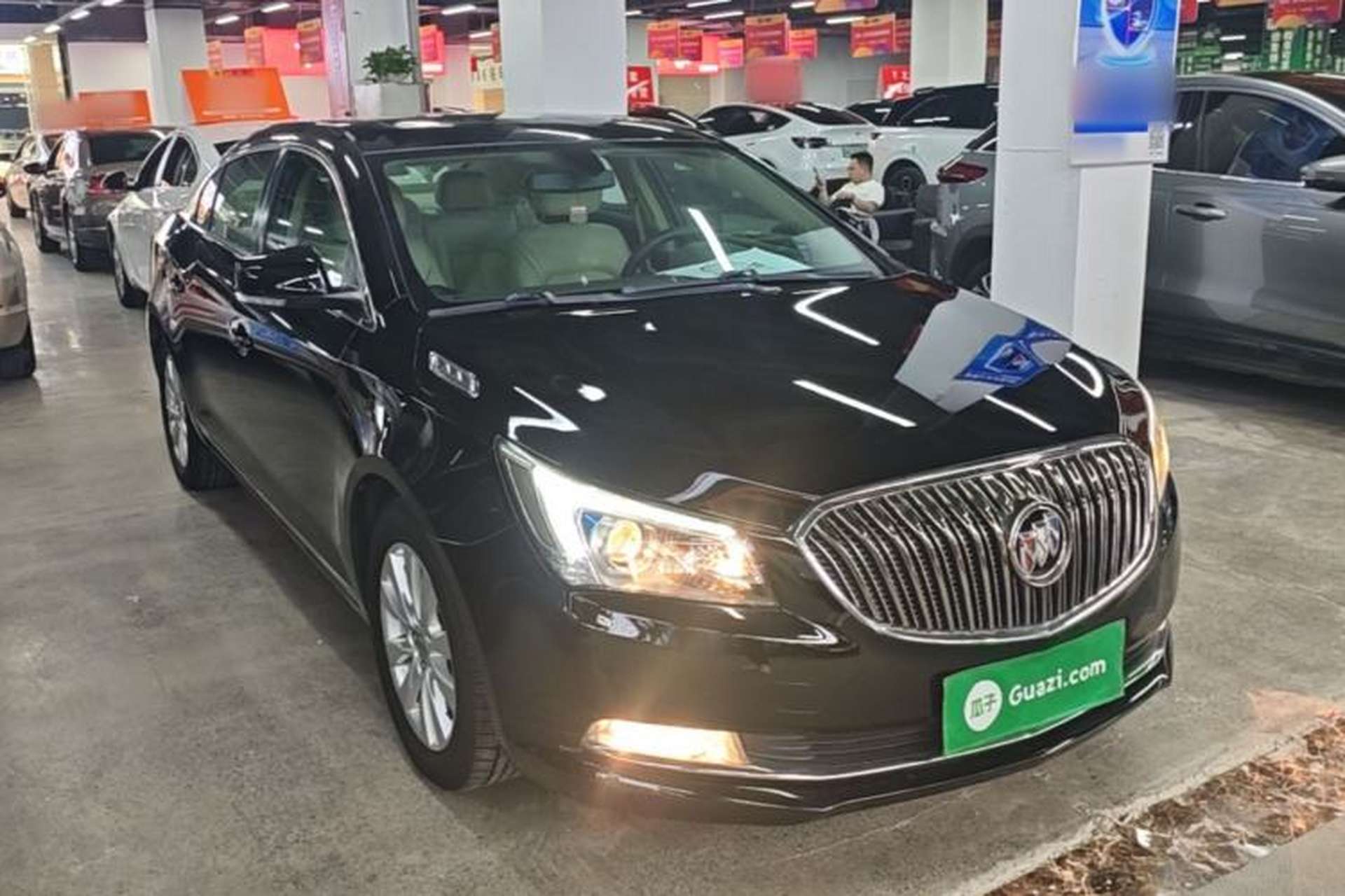 Used Buick LaCrosse 2013 2.4L SIDI Leading Comfort Version Front Right 45 Deg