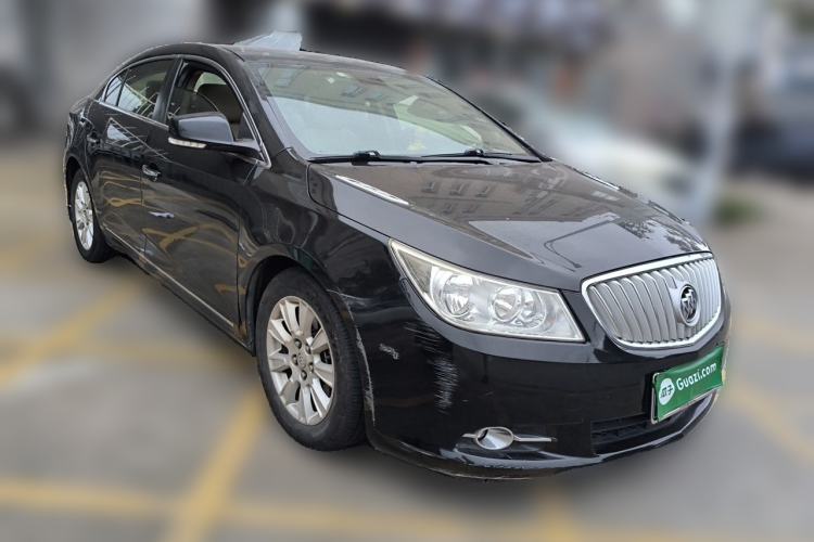 Used Buick LaCrosse 2013 2.4L SIDI Leading Comfort Version Front Right 45 Deg