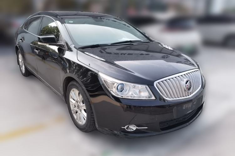 Used Buick LaCrosse 2013 2.4L SIDI Elite Comfort Version Front Right 45 Deg