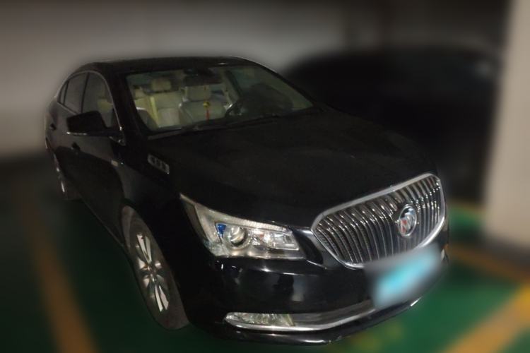 Used Buick LaCrosse 2013 2.4L SIDI Leading Comfort Version Front Right 45 Deg