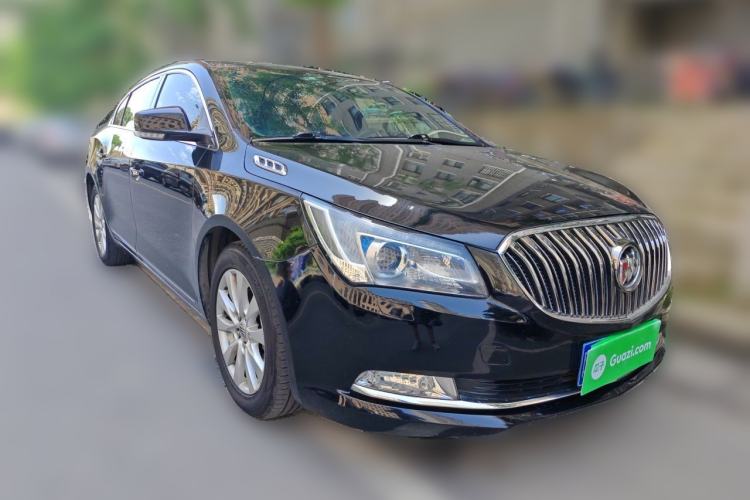Used Buick LaCrosse 2013 2.4L SIDI Leading Comfort Version Front Right 45 Deg