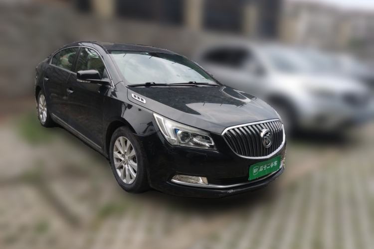 Used Buick LaCrosse 2013 2.4L SIDI Leading Comfort Version Front Right 45 Deg