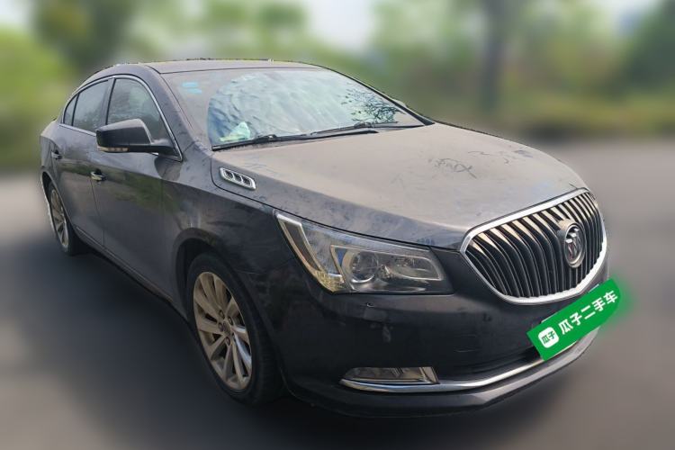 Used Buick LaCrosse 2013 2.4L SIDI Luxury Comfort Edition Front Right 45 Deg