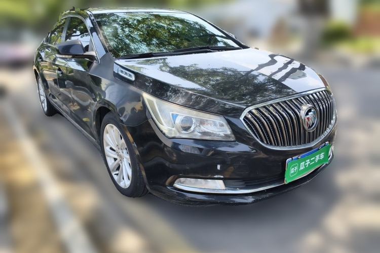 Used Buick LaCrosse 2013 2.4L SIDI Luxury Comfort Edition Front Right 45 Deg