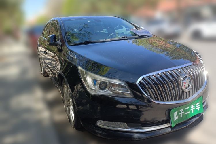 Used Buick LaCrosse 2013 2.4L SIDI Leading Comfort Version Front Right 45 Deg