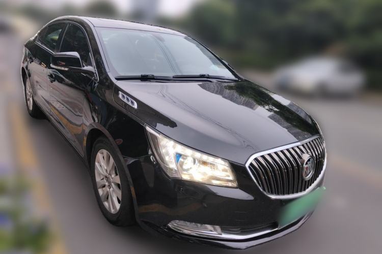 Used Buick LaCrosse 2013 2.4L SIDI Elite Comfort Version Front Right 45 Deg