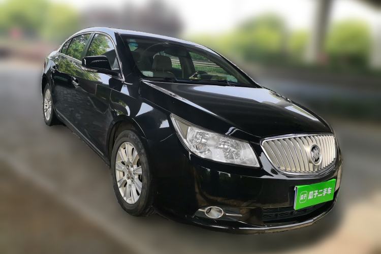 Used Buick LaCrosse 2013 2.4L SIDI Elite Comfort Version Front Right 45 Deg