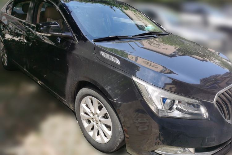 Used Buick LaCrosse 2013 2.4L SIDI Leading Comfort Version Front Right 45 Deg
