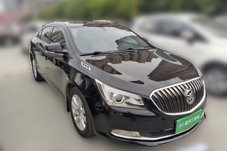 Used Buick LaCrosse 2013 2.4L SIDI Leading Comfort Version Front Right 45 Deg