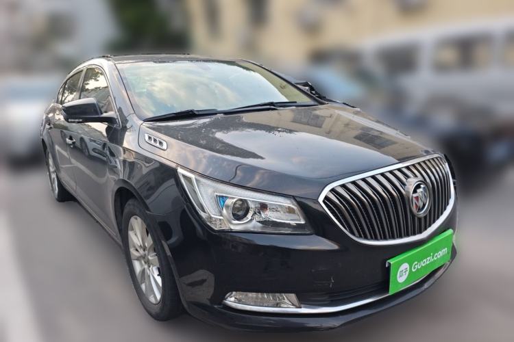 Used Buick LaCrosse 2013 2.4L SIDI Leading Comfort Version Front Right 45 Deg