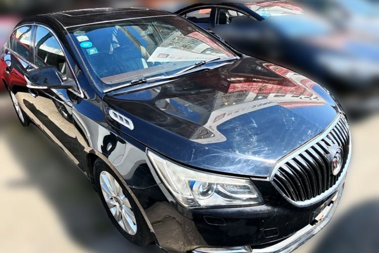 Used Buick LaCrosse 2013 2.4L SIDI Luxury Comfort Edition Front Right 45 Deg