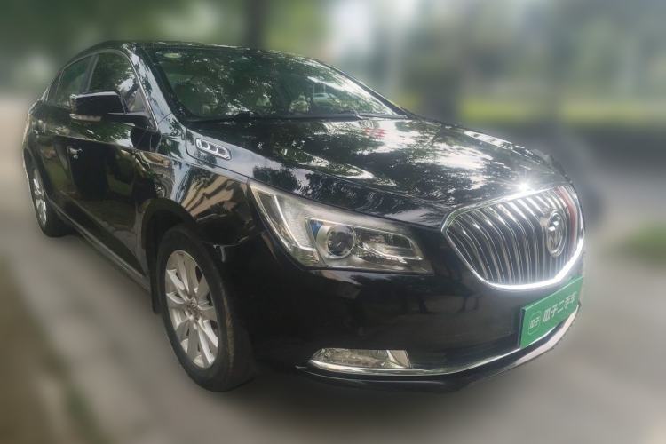 Used Buick LaCrosse 2013 2.4L SIDI Leading Comfort Version Front Right 45 Deg