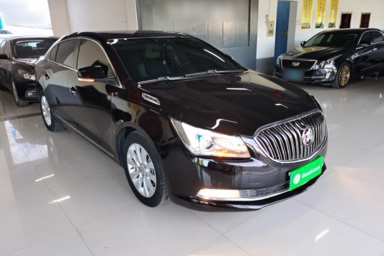 Used Buick LaCrosse 2013 2.4L SIDI Leading Comfort Version Front Right 45 Deg