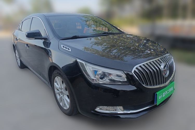 Used Buick LaCrosse 2013 2.4L SIDI Leading Comfort Version Front Right 45 Deg