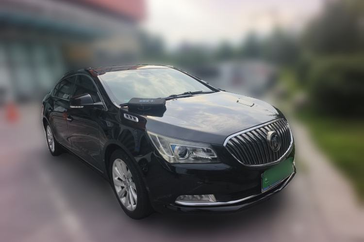 Used Buick LaCrosse 2013 3.0L SIDI V6 Smart Luxury Flagship Model Front Right 45 Deg