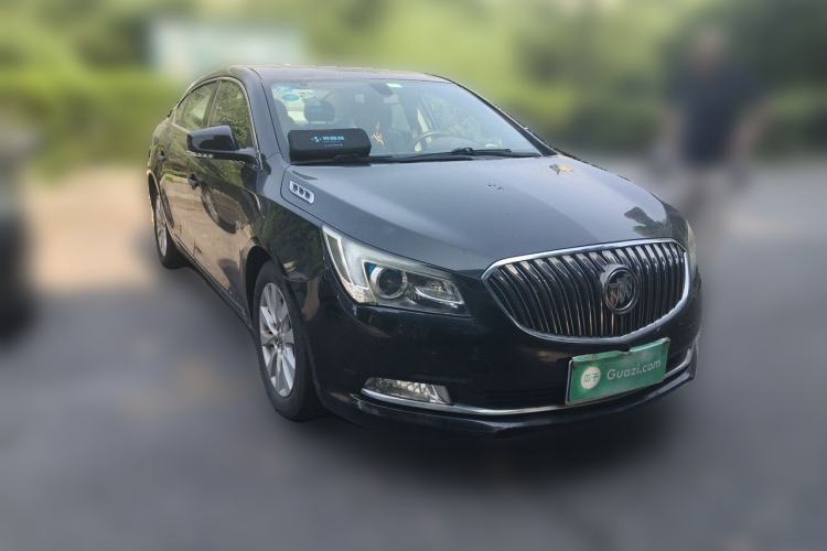 Used Buick LaCrosse 2013 2.4L SIDI Leading Comfort Version Front Right 45 Deg