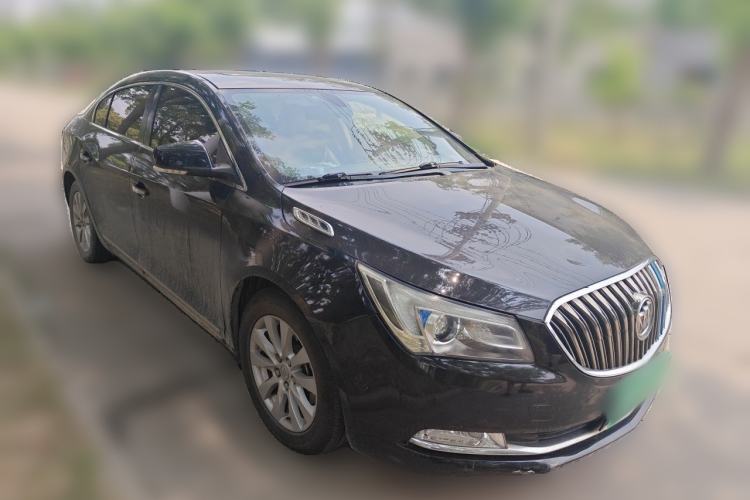 Used Buick LaCrosse 2013 2.4L SIDI Leading Comfort Version Front Right 45 Deg