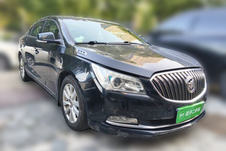 Used Buick LaCrosse 2013 2.4L SIDI Leading Comfort Version Front Right 45 Deg