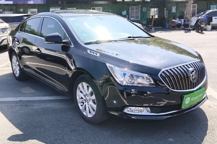 Used Buick LaCrosse 2013 2.4L SIDI Leading Comfort Version Front Right 45 Deg