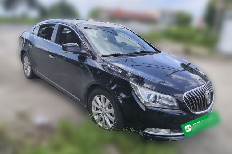 Used Buick LaCrosse 2013 2.4L SIDI Elite Comfort Version Front Right 45 Deg
