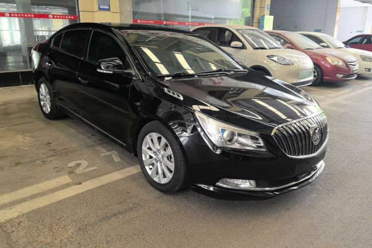 Used Buick LaCrosse 2013 2.4L SIDI Leading Comfort Version Front Right 45 Deg