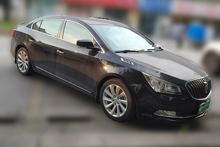 Used Buick LaCrosse 2013 2.4L SIDI Luxury Comfort Edition Front Right 45 Deg