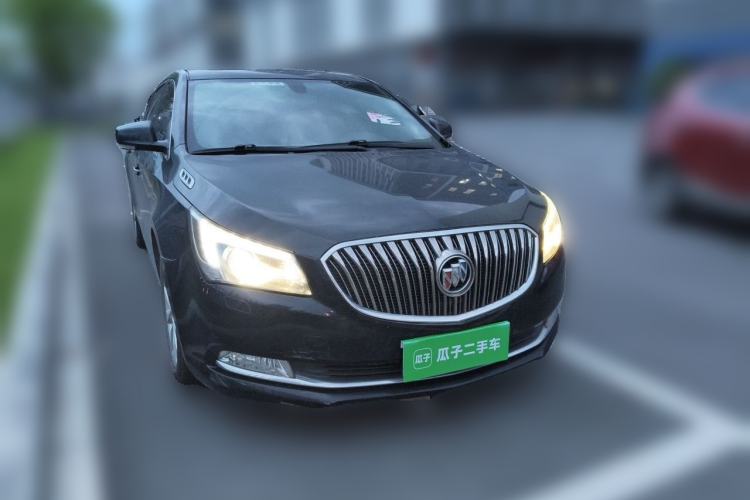 Used Buick LaCrosse 2013 2.4L SIDI Elite Comfort Version Front Right 45 Deg