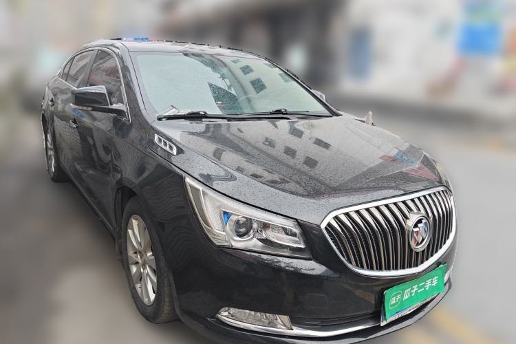 Used Buick LaCrosse 2013 2.4L SIDI Leading Comfort Version Front Right 45 Deg
